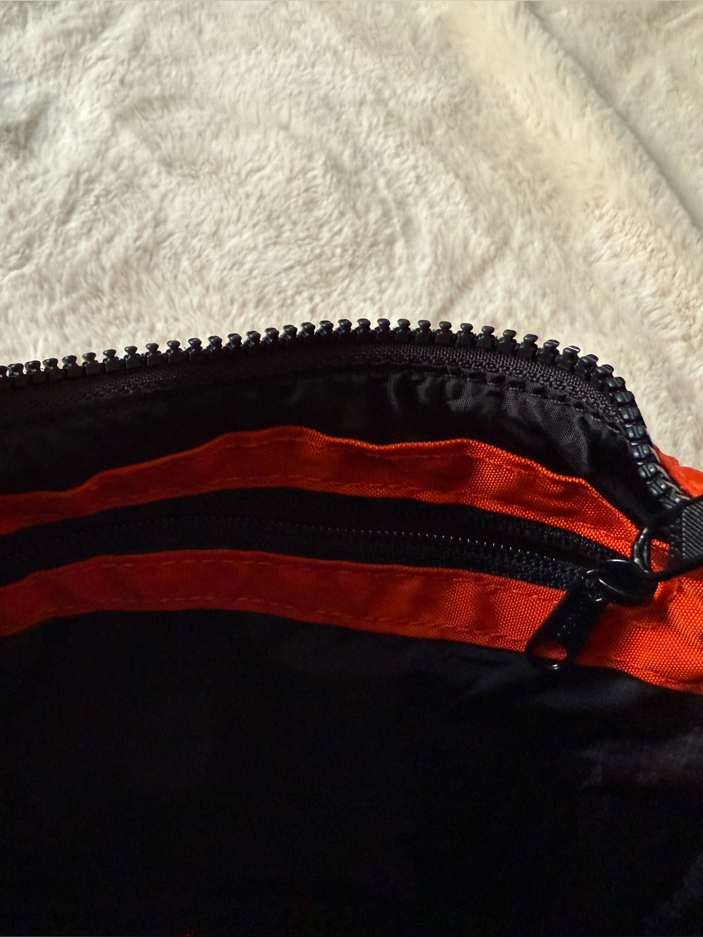 BAGGU Mini Nylon Shoulder Bag Tomato - Picture 8 of 16